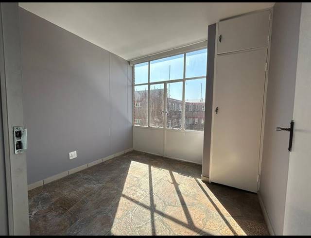 2 BEDROOM APARTMENT FOR SALE IN SUNNYSIDE
